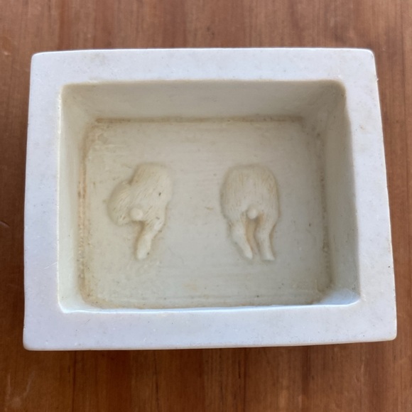 Hen-Feathers Best Friends Rabbit Trinket Box - Picture 5 of 7